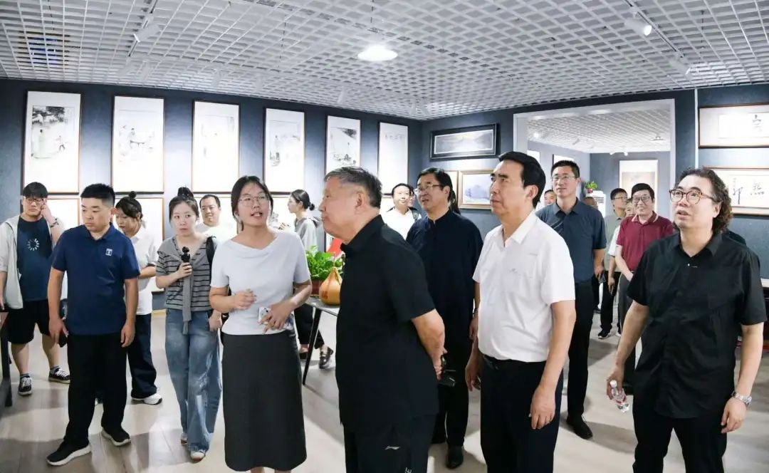 翰墨润中原赋能乡村美育丨我校与温县举行共建大学生社会实践基地揭牌仪式 图片