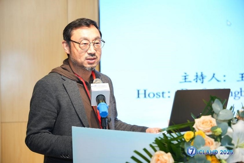 我校石品校长等参加在郑州大学举办的“第七届文学、艺术与人文发展国际学术会议” 我校石品校长等参加在郑州大学举办的“第七届文学、艺术与人文发展国际学术会议”