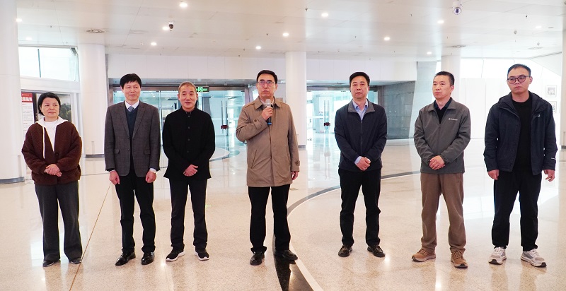 走出课堂 对话经典——我校校长石品带队赴河南省美术馆开展沉浸式书法研学 走出课堂 对话经典——我校校长石品带队赴河南省美术馆开展沉浸式书法研学