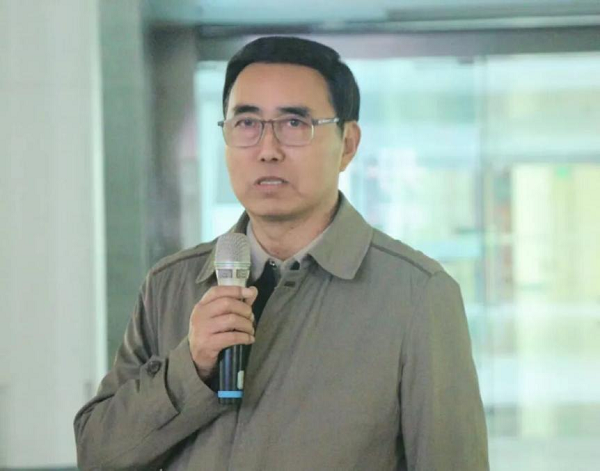 走出课堂 对话经典——我校校长石品带队赴河南省美术馆开展沉浸式书法研学 走出课堂 对话经典——我校校长石品带队赴河南省美术馆开展沉浸式书法研学