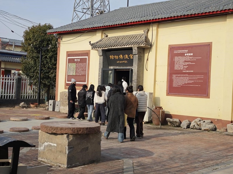 我校师生赴中牟县开展“艺术赋能乡村振兴”主题采风活动