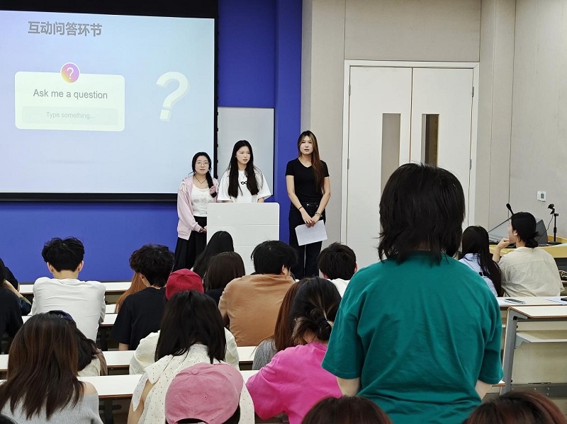 薪火相传 · 共筑成长 薪火相传 · 共筑成长