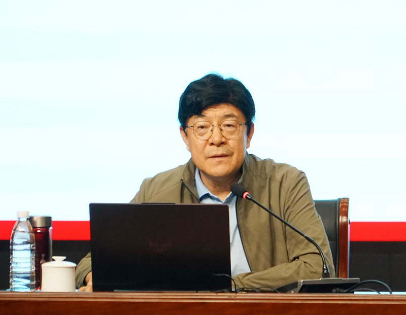 落实立德树人根本任务 努力办有信仰的教育 ——河南省教育厅原厅长郑邦山莅临我校作专题报告 落实立德树人根本任务 努力办有信仰的教育 ——河南省教育厅原厅长郑邦山莅临我校作专题报告