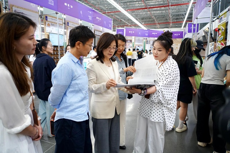 郑州美术学院2026届毕业作品展重磅启幕 郑州美术学院2026届毕业作品展重磅启幕