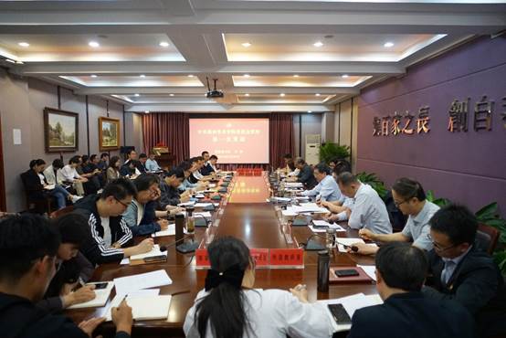 中共郑州美术学院委员会党校揭牌成立并举办第一次党课