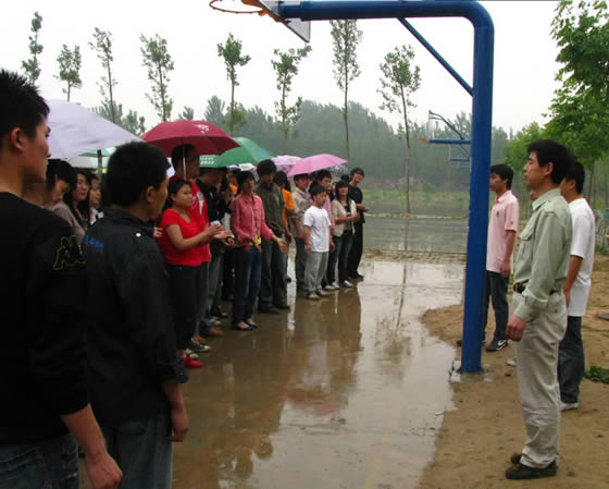 增强党组织的凝聚力 服务和谐校园