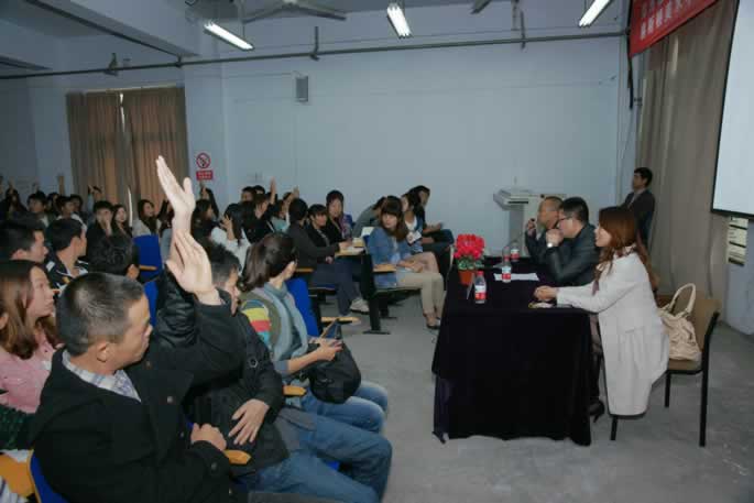 郑州轻工业大学易斯顿美术学院成功举办校友交流会 郑州轻工业大学易斯顿美术学院成功举办校友交流会
