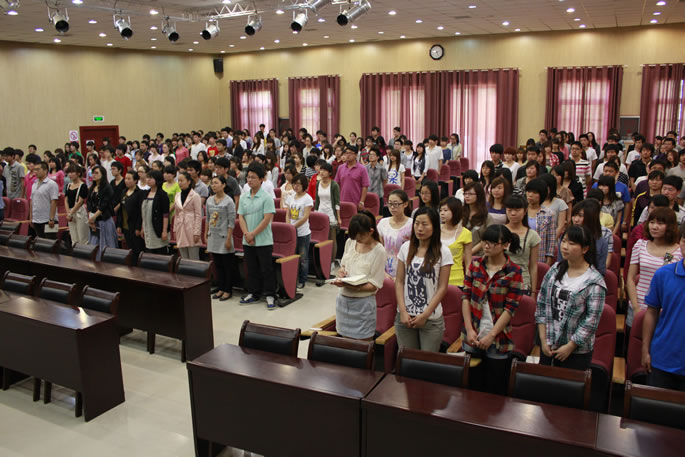 我院成功召开2010-2011学年共青团先进集体和个人表彰大会 我院成功召开2010-2011学年共青团先进集体和个人表彰大会