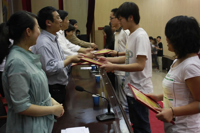 我院成功召开2010-2011学年共青团先进集体和个人表彰大会 我院成功召开2010-2011学年共青团先进集体和个人表彰大会