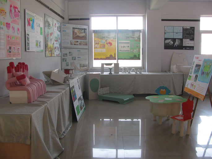 我院2008级产品艺术设计专业学生举办家具设计展 我院2008级产品艺术设计专业学生举办家具设计展