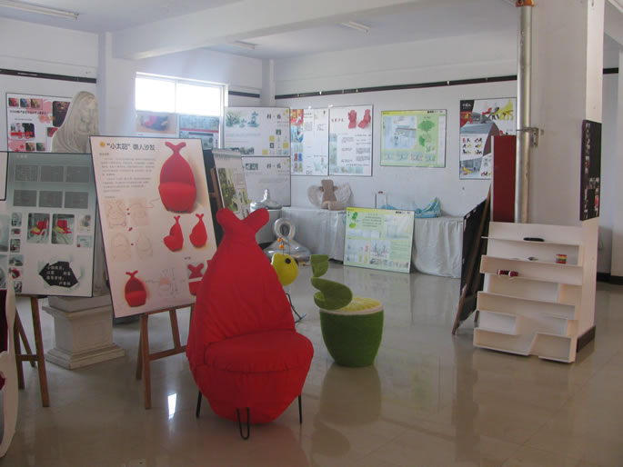 我院2008级产品艺术设计专业学生举办家具设计展 我院2008级产品艺术设计专业学生举办家具设计展