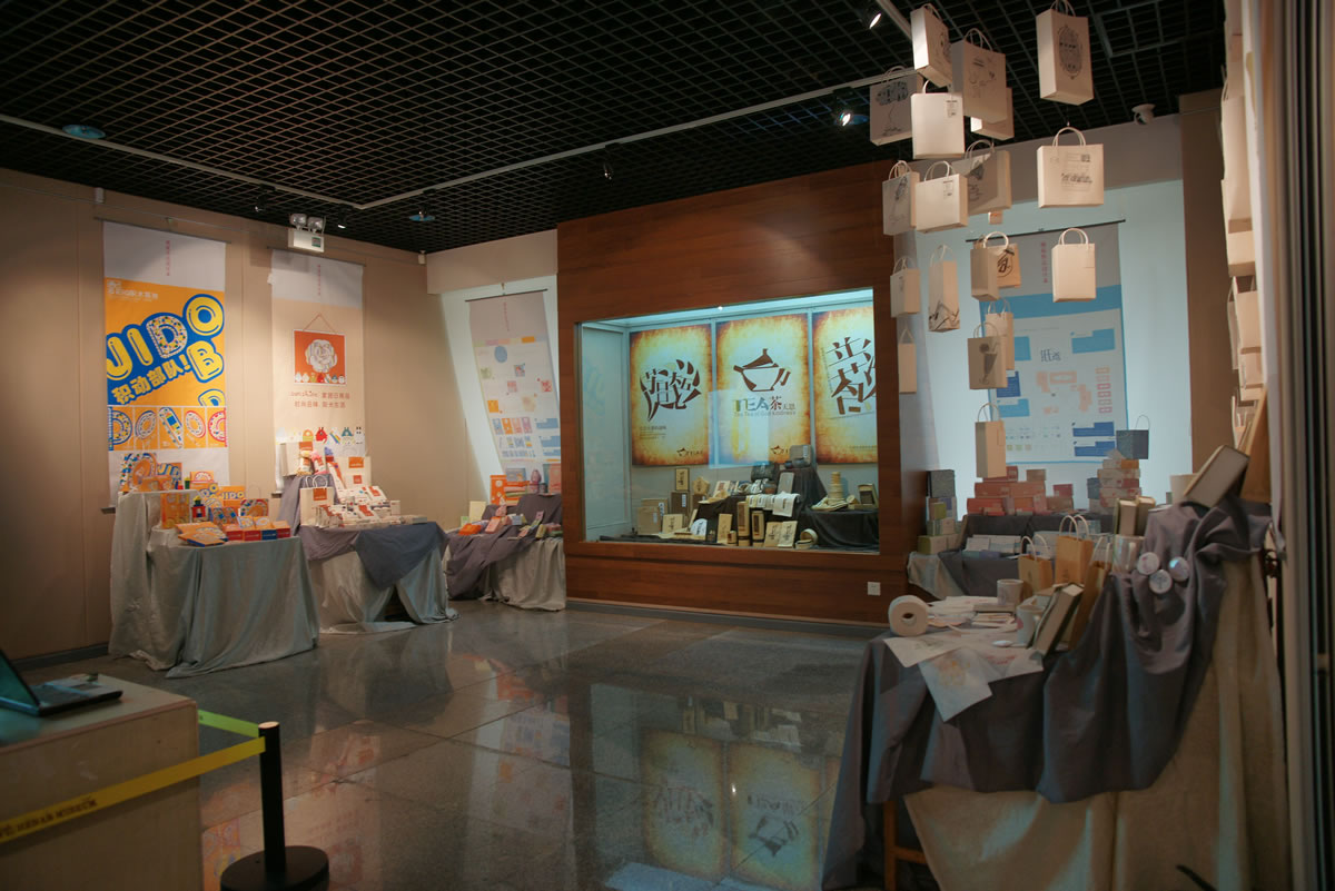 我院2011届毕业设计作品展在河南博物院隆重开幕