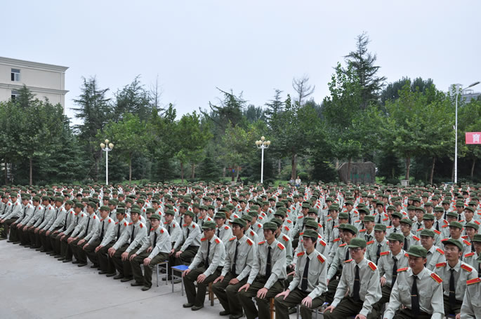 我院2011级新生开学典礼隆重举行 我院2011级新生开学典礼隆重举行