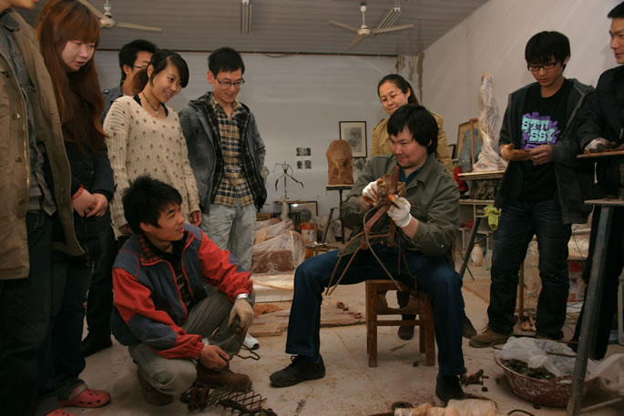 俄罗斯列宾美术学院艺术家到我院任教 俄罗斯列宾美术学院艺术家到我院任教