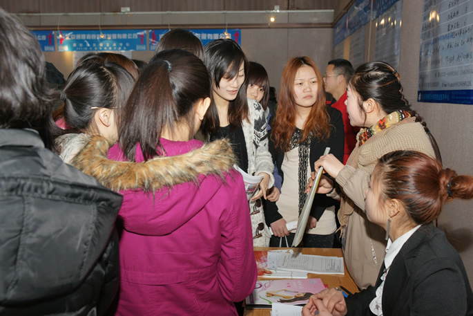 千里寻马 寻千里马——我院成功举办2011届毕业生供需见面会 千里寻马 寻千里马——我院成功举办2011届毕业生供需见面会