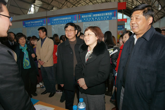 千里寻马 寻千里马——我院成功举办2011届毕业生供需见面会 千里寻马 寻千里马——我院成功举办2011届毕业生供需见面会