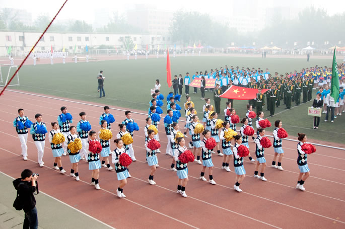 我院方队英姿飒爽,运动健儿勇夺双冠 我院方队英姿飒爽,运动健儿勇夺双冠