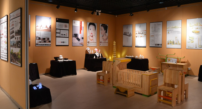 郑州轻工业大学易斯顿美术学院2013届毕业设计作品展成功举行 郑州轻工业大学易斯顿美术学院2013届毕业设计作品展成功举行