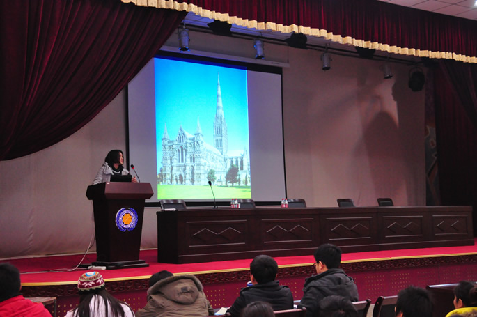 郑州大学吕红医博士为我院师生带来《缘与源:漫谈中国传统建筑的人文之美》讲座 郑州大学吕红医博士为我院师生带来《缘与源:漫谈中国传统建筑的人文之美》讲座