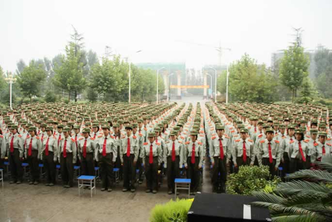 我院2009级新生军训圆满结束,阅兵式展军人风采 我院2009级新生军训圆满结束,阅兵式展军人风采