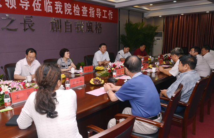 郑州轻工业学院石恒真校长一行到我院视察指导工作 郑州轻工业学院石恒真校长一行到我院视察指导工作