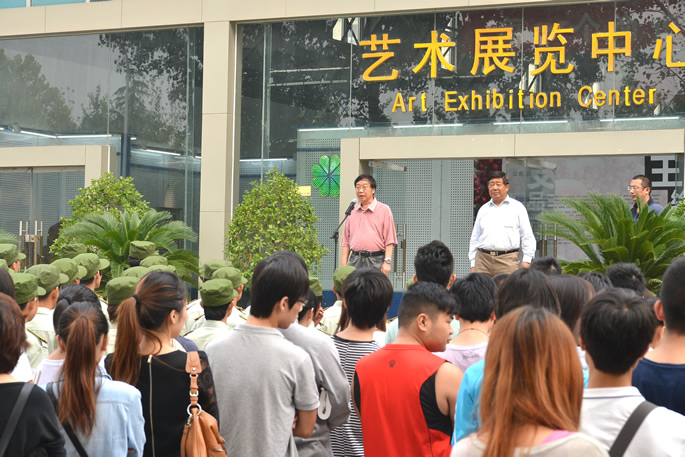让色彩唱歌——王彦发绘画作品展在我院举办开幕式 让色彩唱歌——王彦发绘画作品展在我院举办开幕式