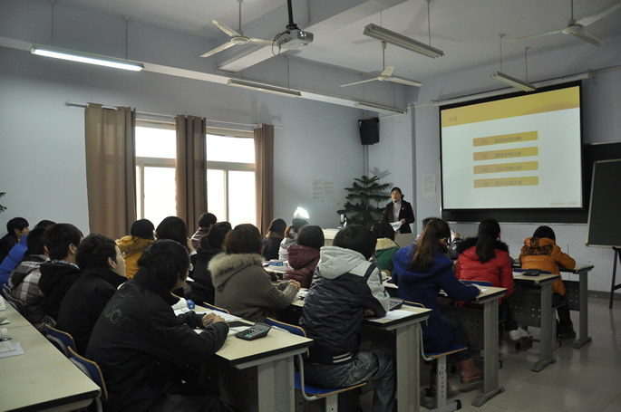 我院教师在轻院高职教育首届青年教师课堂教学大奖赛中取得优异成绩