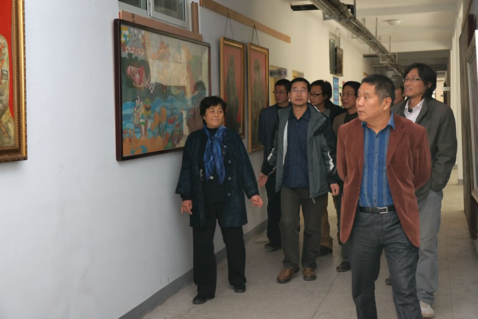 2009级学生太行山艺术实践写生汇报展顺利开展 2009级学生太行山艺术实践写生汇报展顺利开展