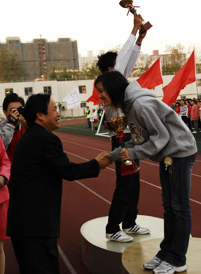 我院就业指导中心举办2012年校园专场招聘会 我院就业指导中心举办2012年校园专场招聘会
