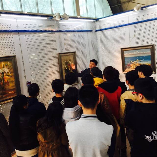 俄罗斯著名油画家作品展在我院艺术展览中心展出 俄罗斯著名油画家作品展在我院艺术展览中心展出