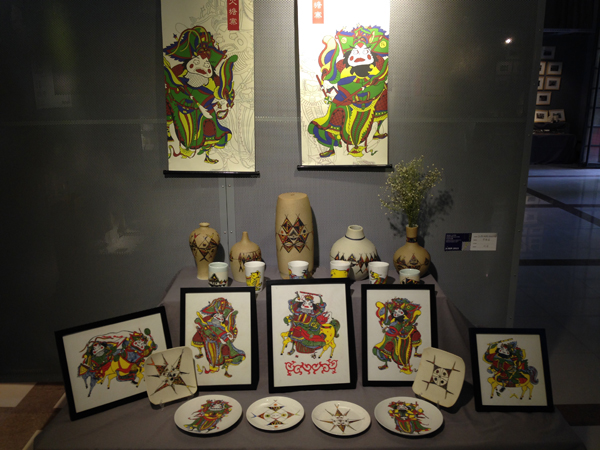 毕业展与校园活动开放月的亲密接触 ——郑轻易斯顿美术学院2015 “毕业季+开放月”活动启动 毕业展与校园活动开放月的亲密接触 ——郑轻易斯顿美术学院2015 “毕业季+开放月”活动启动