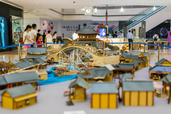 郑州轻工业大学易斯顿美术学院—2016“城易之作”毕业设计作品展在万象城隆重开幕