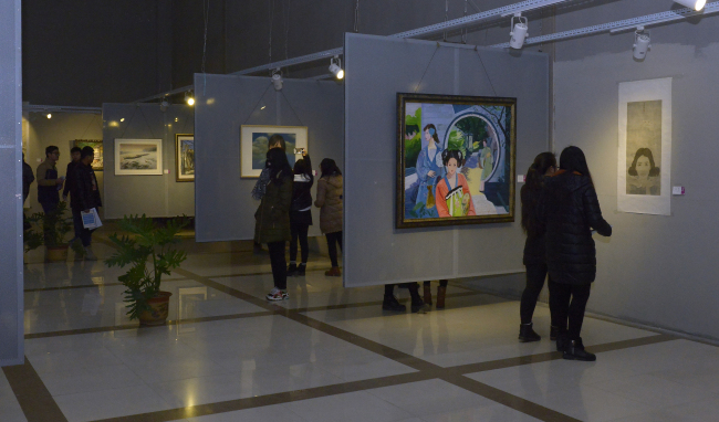 河南省高校美术教师绘画作品展开幕式暨座谈会在我院举办 河南省高校美术教师绘画作品展开幕式暨座谈会在我院举办