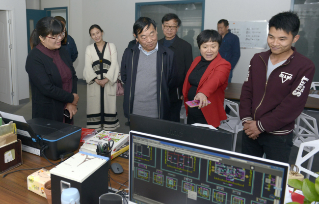 省招生办主任朱玉山一行来我院视察工作 省招生办主任朱玉山一行来我院视察工作