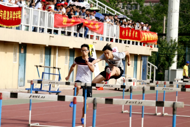 凯奏青春旋律,演绎阳光体育 —轻院运动会易斯顿再创佳绩 凯奏青春旋律,演绎阳光体育 —轻院运动会易斯顿再创佳绩