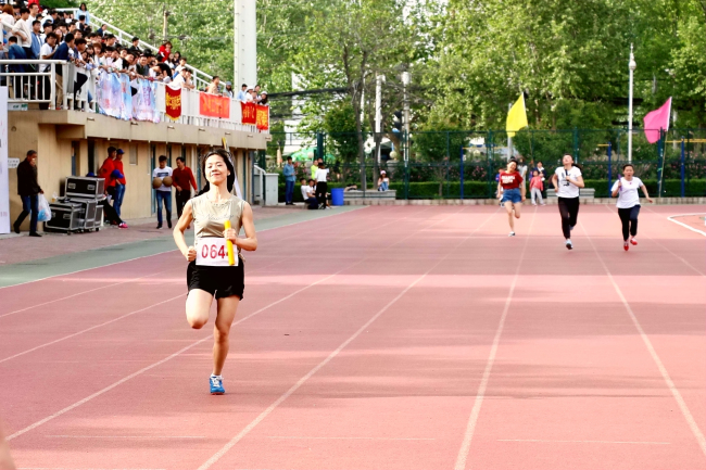 凯奏青春旋律,演绎阳光体育 —轻院运动会易斯顿再创佳绩 凯奏青春旋律,演绎阳光体育 —轻院运动会易斯顿再创佳绩