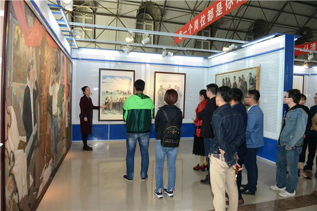 走进来,带你了解不一样的美术学院 ——我院2018美术教育中原行活动启动 走进来,带你了解不一样的美术学院 ——我院2018美术教育中原行活动启动