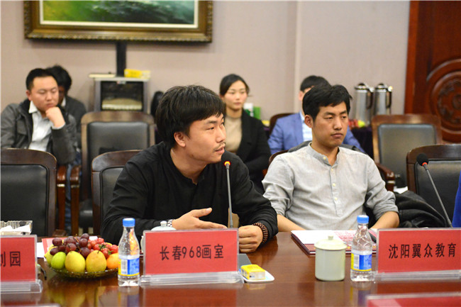 走进来,带你了解不一样的美术学院 ——我院2018美术教育中原行活动启动 走进来,带你了解不一样的美术学院 ——我院2018美术教育中原行活动启动