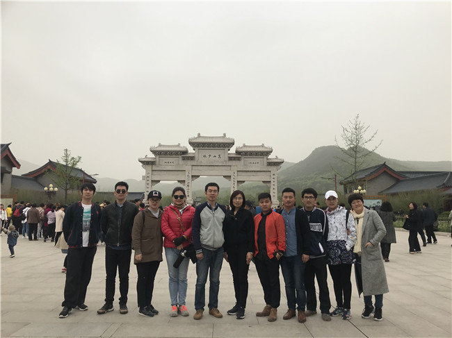 美术教育中原行,带你了解易斯顿--2018美术教育中原行第二期圆满结束! 美术教育中原行,带你了解易斯顿--2018美术教育中原行第二期圆满结束!