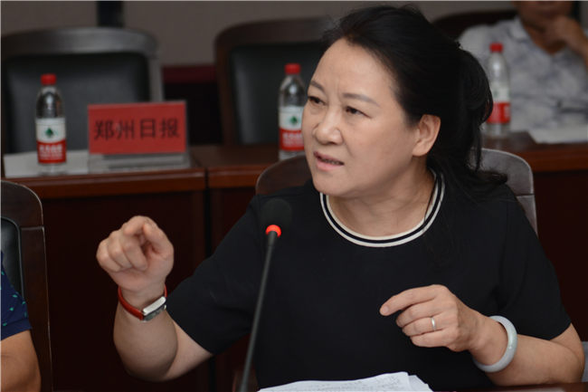 河南省教育界学习贯彻习近平总书记 给中央美术学院老教授回信重要精神座谈会在我院召开 河南省教育界学习贯彻习近平总书记 给中央美术学院老教授回信重要精神座谈会在我院召开