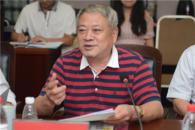 河南省教育界学习贯彻习近平总书记 给中央美术学院老教授回信重要精神座谈会在我院召开 河南省教育界学习贯彻习近平总书记 给中央美术学院老教授回信重要精神座谈会在我院召开