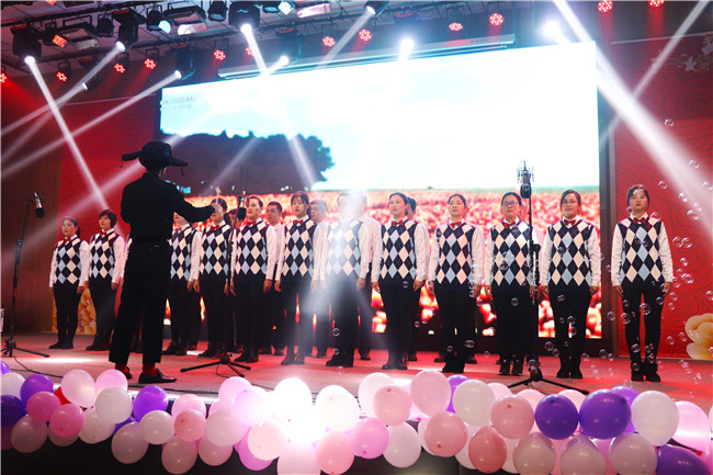 迎新年·放歌新时代 ——我院第五届教职工歌唱比赛精彩落幕 迎新年·放歌新时代 ——我院第五届教职工歌唱比赛精彩落幕