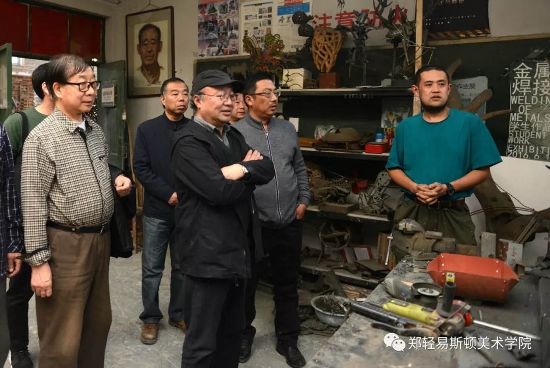 清华大学美术学院王宏剑教授应邀到我院讲学 清华大学美术学院王宏剑教授应邀到我院讲学
