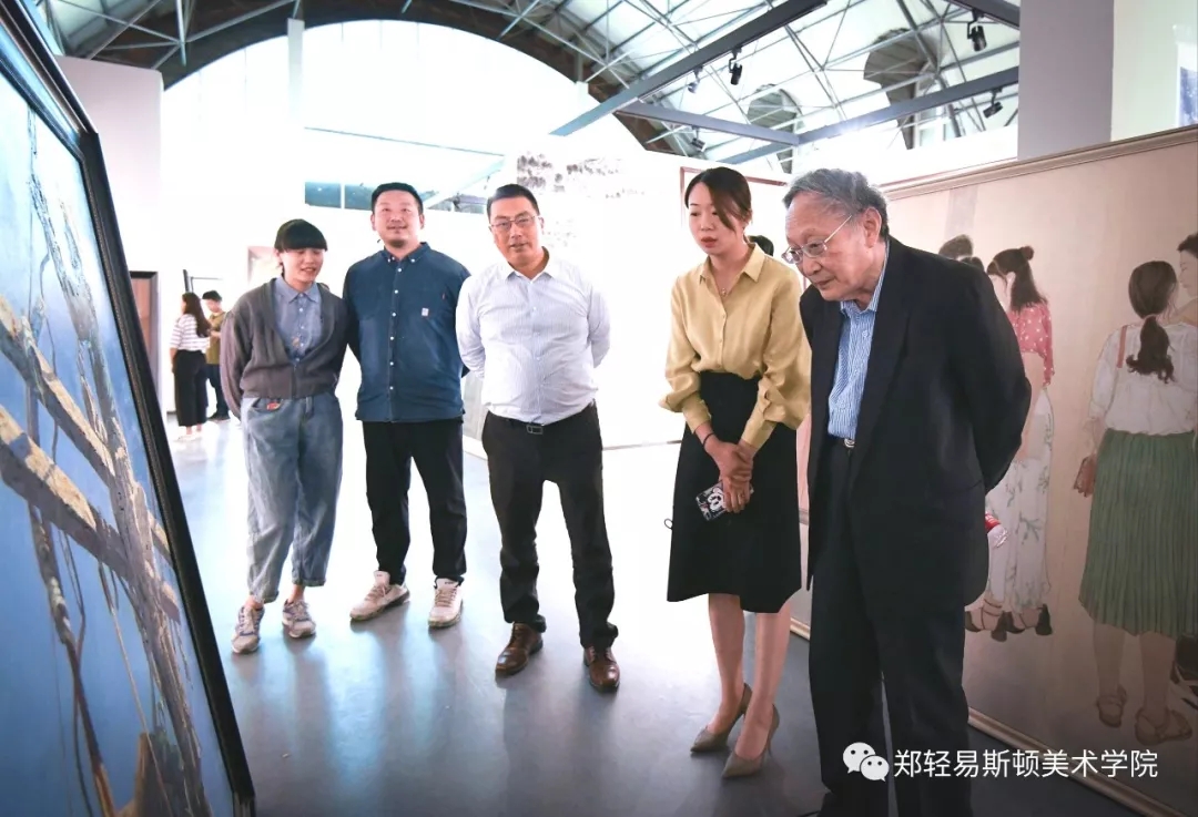 河南省美协专家团莅临我院指导备战第十三届全国美展工作 河南省美协专家团莅临我院指导备战第十三届全国美展工作