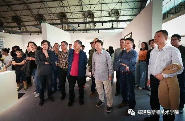 河南省美协专家团莅临我院指导备战第十三届全国美展工作 河南省美协专家团莅临我院指导备战第十三届全国美展工作