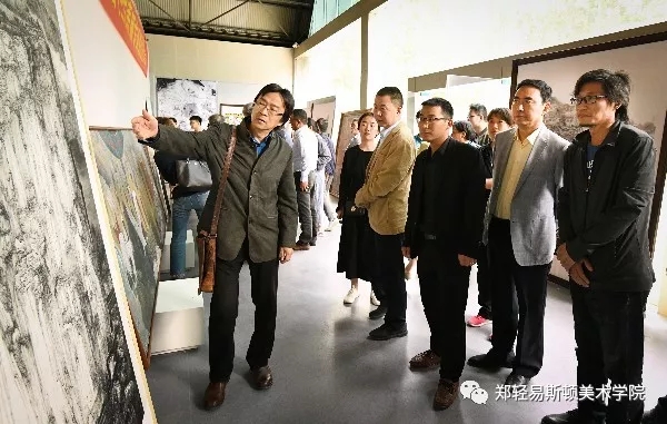 河南省美协专家团莅临我院指导备战第十三届全国美展工作 河南省美协专家团莅临我院指导备战第十三届全国美展工作
