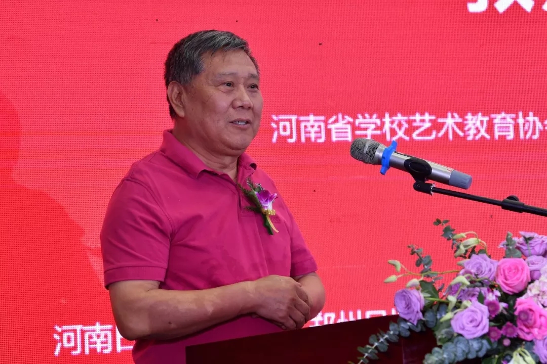 庆祝新中国成立70周年 郑州轻工业大学易斯顿美术学院教师暨2019届毕业生作品展隆重开幕 庆祝新中国成立70周年 郑州轻工业大学易斯顿美术学院教师暨2019届毕业生作品展隆重开幕