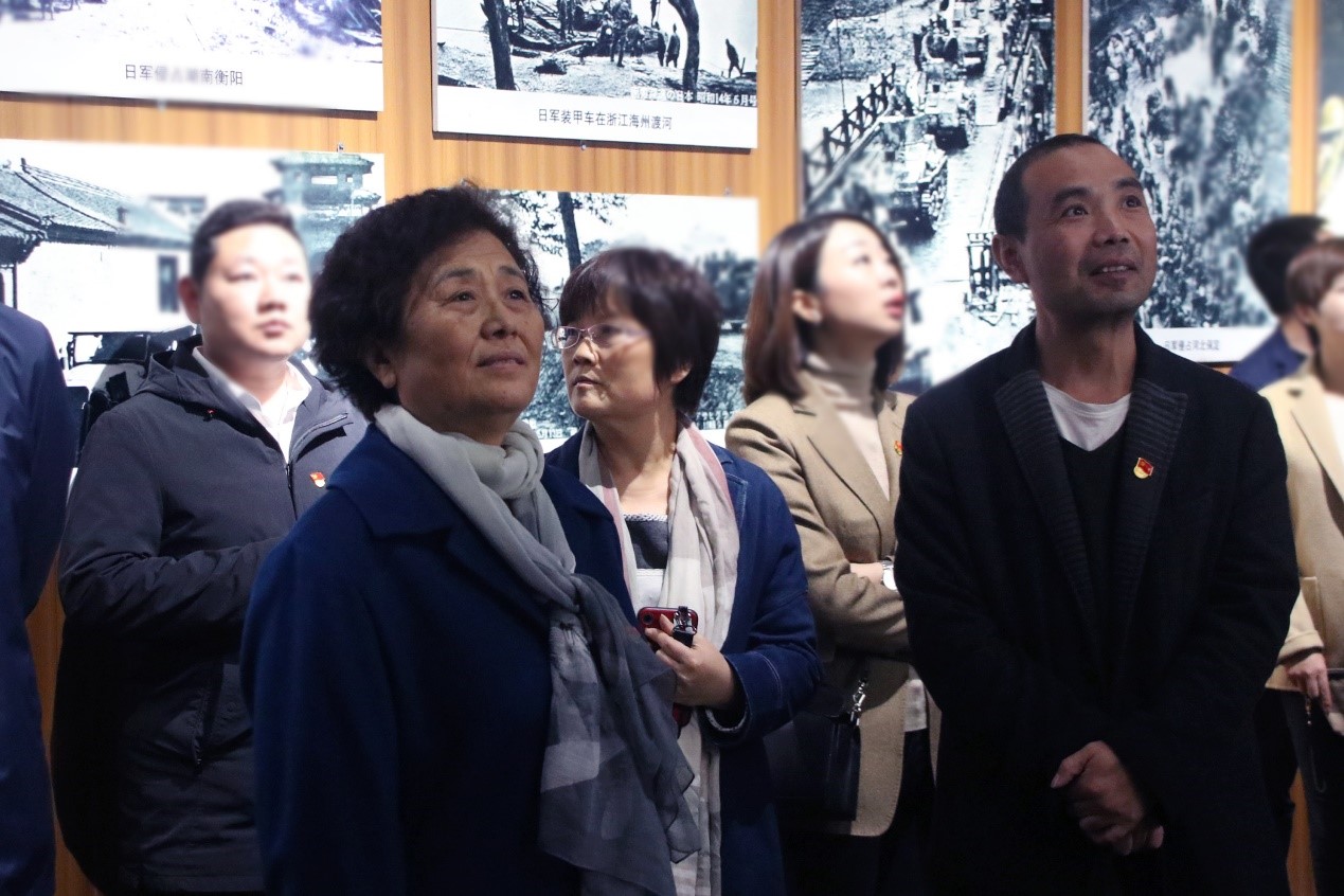 我院教工党员赴豫西抗日纪念馆开展“不忘初心、牢记使命”主题教育活动 我院教工党员赴豫西抗日纪念馆开展“不忘初心、牢记使命”主题教育活动