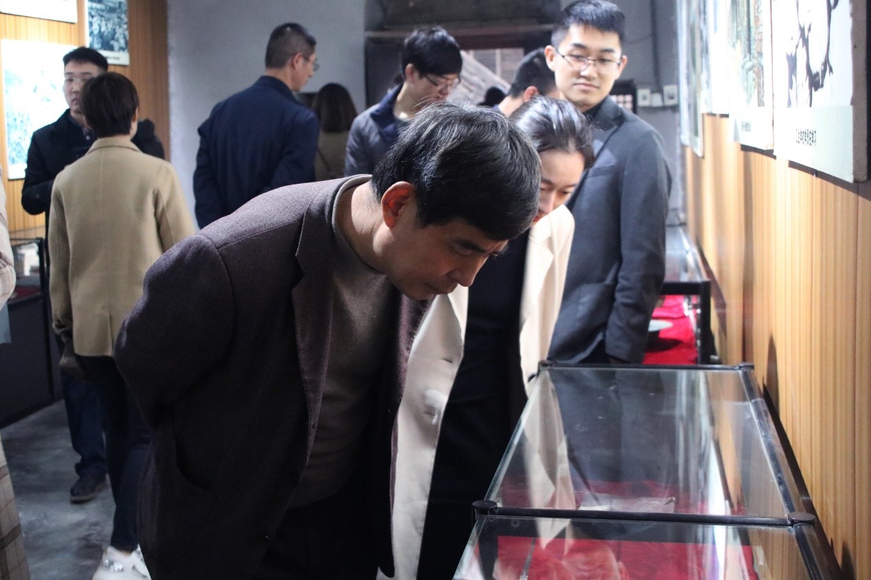 我院教工党员赴豫西抗日纪念馆开展“不忘初心、牢记使命”主题教育活动 我院教工党员赴豫西抗日纪念馆开展“不忘初心、牢记使命”主题教育活动