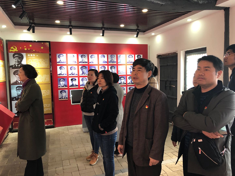 我院开展“传承红色基因,牢记初心使命”主题党日活动 我院开展“传承红色基因,牢记初心使命”主题党日活动